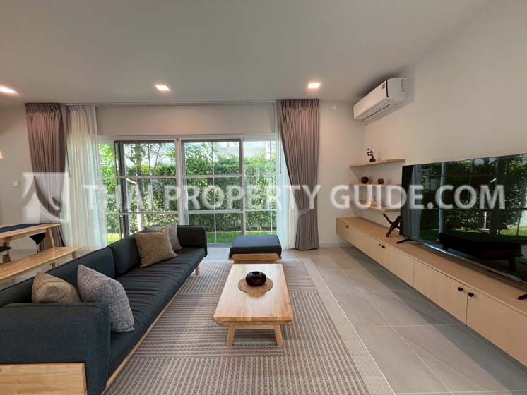 House with Shared Pool in Bangnatrad 